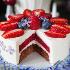 Vanillal cheesecake with strawberry