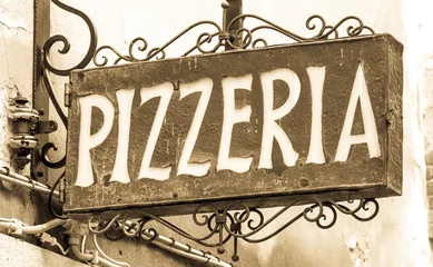 Deurstickers old pizzeria sign © fottoo