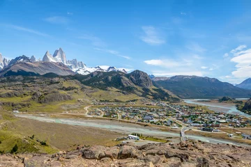 Photo sur Plexiglas Fitz Roy El Chalten village aerial view and Mount Fitz Roy in Patagonia - El Chalten, Argentina