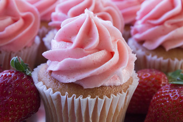 Strawberry Cupcake - obrazy, fototapety, plakaty