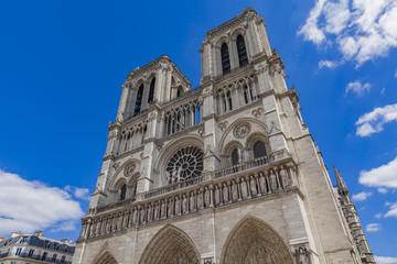 Fototapeta na wymiar Cathedrale Notre Dame de Paris