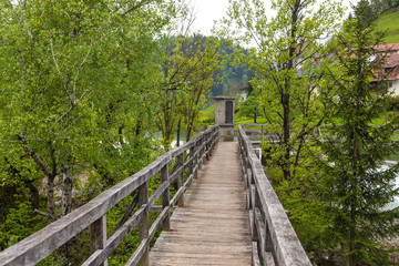 Obraz premium The Devil's Bridge, wooden footbridge in Skofja Loka, Slovenia