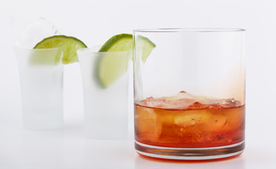 W?hiskey an cocktail