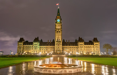 Fototapeta premium Canadian Parliament Building in Ottawa