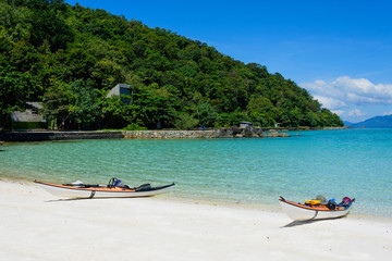 Fototapeta na wymiar Travel kayaks at the tropical beach ,kham island, trad, Thailand