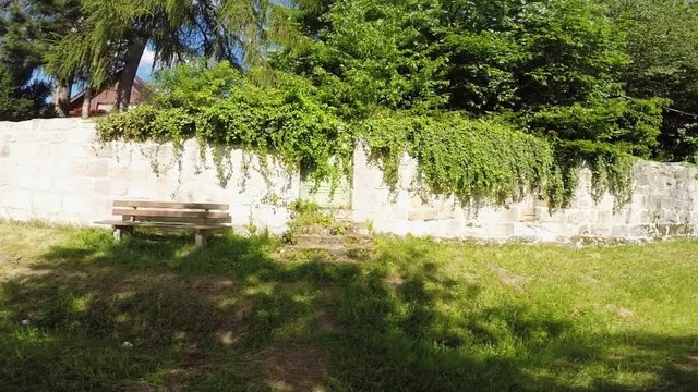 Klostermauer des Klosters Adelberg mit alter T&uuml;r