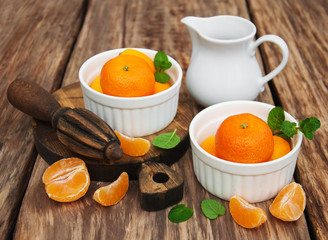 Tangerines and old juicer