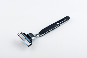 Razor with replaceable cassettes
