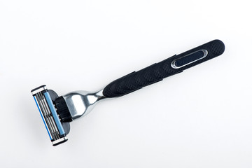 Razor with replaceable cassettes