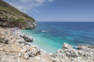 La spiaggia di Cala Capreria all'interno della Riserva Naturale dello Zingaro, Sicilia	
