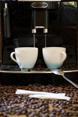 Espresso, frisch, heiß und schwarz