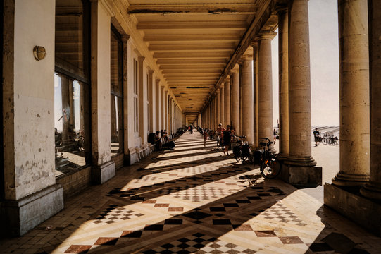 Promenade sur la digue d'Ostende