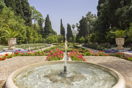Jnan Sbil (Bou Jeloud Gardens), ancient city Royal park near old Medina in Fez.