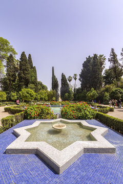 Jnan Sbil (Bou Jeloud Gardens), ancient city Royal park near old Medina in Fez.