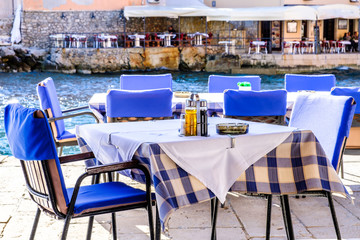 sidewalk restaurant