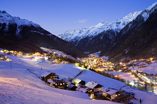 Austria, Tyrol, &Ouml;tztal Valley, S&ouml;lden