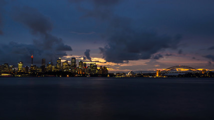 Naklejka na ściany i meble Sydney skyline by night
