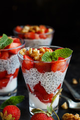 Chia pudding Strawberry parfait