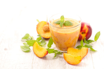 peach smoothie