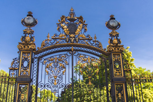 Paris, parc Monceau, wrought iron gate