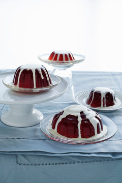Plates of jello pudding with cream