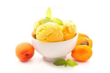Fototapeta na wymiar apricot ice cream