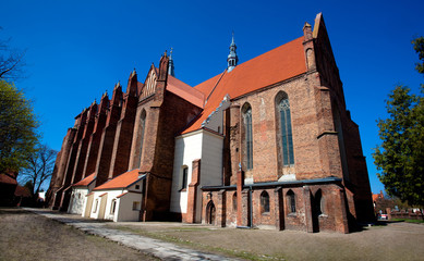 Gotycki kościół farny Wniebowzięcia NMP w Chełmnie, Polska  - obrazy, fototapety, plakaty