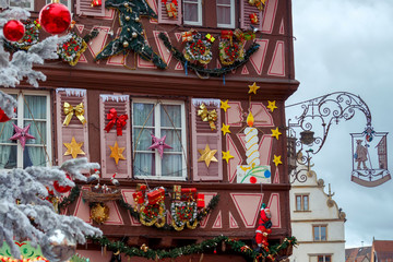 Fototapeta na wymiar The city of Colmar is decorated for Christmas.