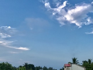 Fototapeta na wymiar An exotic cloudscape in the blue sky 