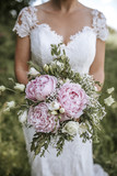 bride holding bouquet