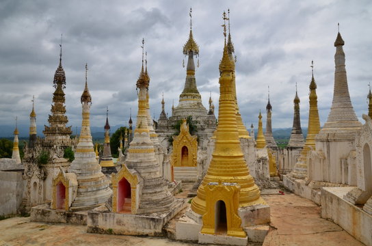 รูปภาพShwe – เลือกดูภาพถ่ายสต็อก เวกเตอร์ และวิดีโอ3,118 | Adobe Stock