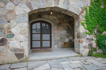 Fototapeta na wymiar stone arch doorway