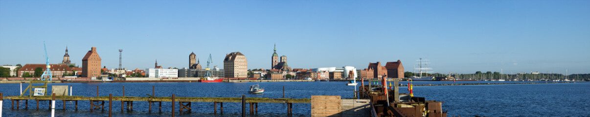 Fototapeta na wymiar Panorama von Stralsund