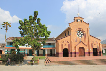 Iglesia de San Pedro Alejandrino. Alejandría, Antioquia, Colombia