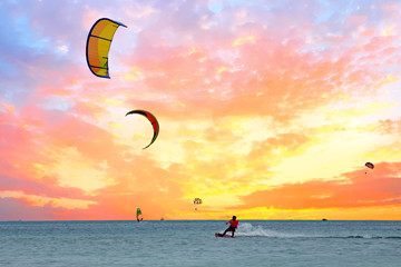 Watersport on Aruba island in the Caribbean Sea © Nataraj