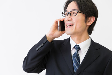 電話をするミドル男性　ビジネス