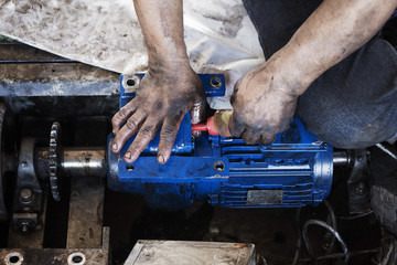 Hand oiling gear and during maintenance work of electric motor