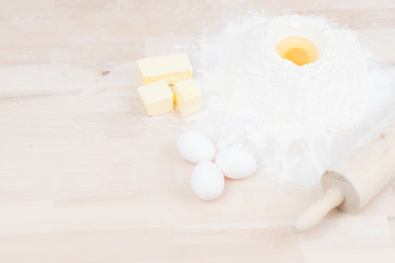 zutaten zum backen mit nudelholz