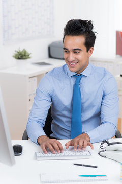 Netter Mitarbeiter im Kundenservice