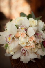 Obraz na płótnie Canvas beautiful wedding bouquet of white flowers