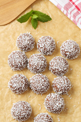 Obraz na płótnie Canvas Chocolate coconut snowball cookies