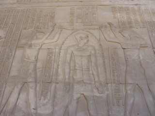 コムオンボ神殿