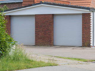Rolltore einer Doppelgarage