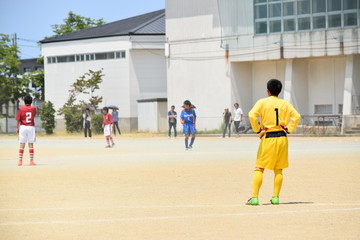 中学生のサッカーの試合 © kamiizumi6675