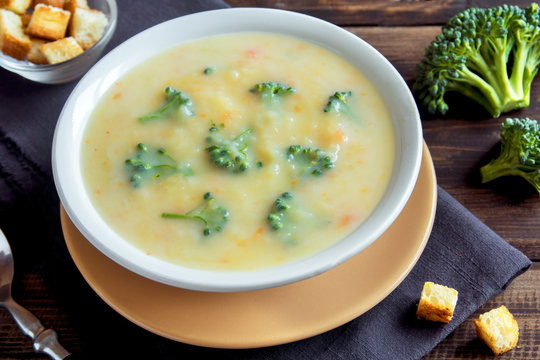 cream soup with broccoli