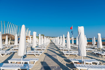 Obraz premium Cesme, Turkey - June 17, 2017 : Ilica Beach view in June. Ilica Beach is popular tourist destination in Turkey.