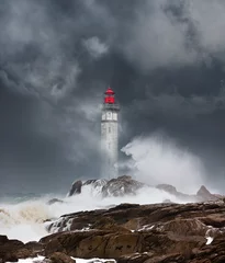 Foto op Plexiglas Onweer vuurtoren storm ontketenen zee bretagne storm ochtend finistere regenboog stormachtige lucht kust rots golf wolk