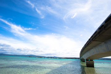 Obraz premium 古宇利大橋 沖縄