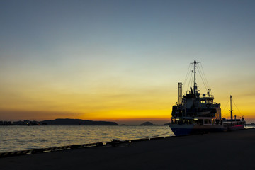 Fototapeta premium 博多湾の夕日