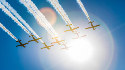 Air show - samoloty na tle nieba  - obrazy, fototapety, plakaty